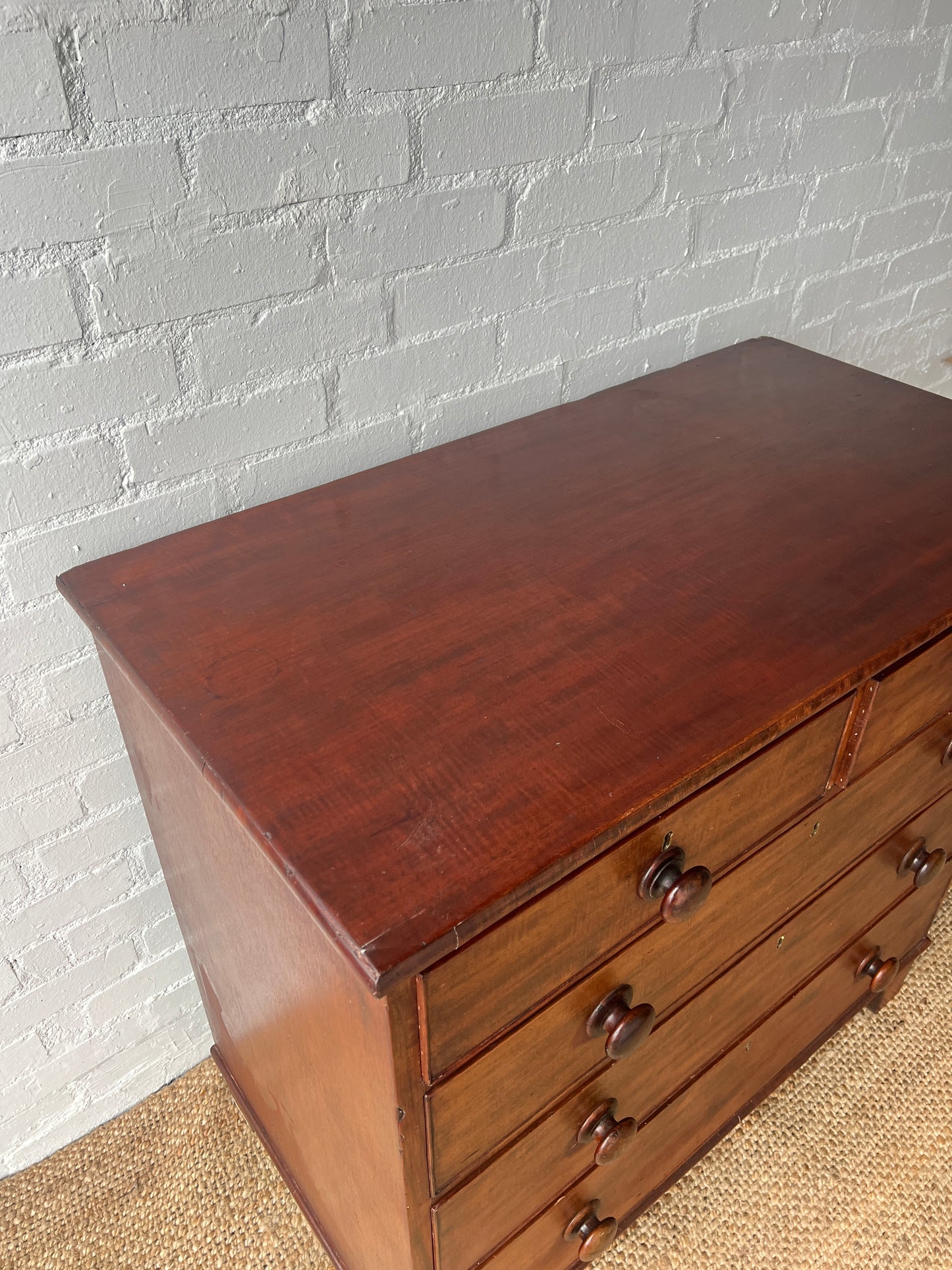 EARLY VICTORIAN MAHOGANY CHEST OF DRAWERS