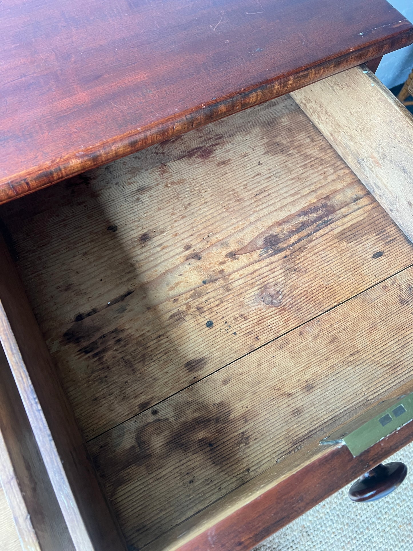 EARLY VICTORIAN MAHOGANY CHEST OF DRAWERS