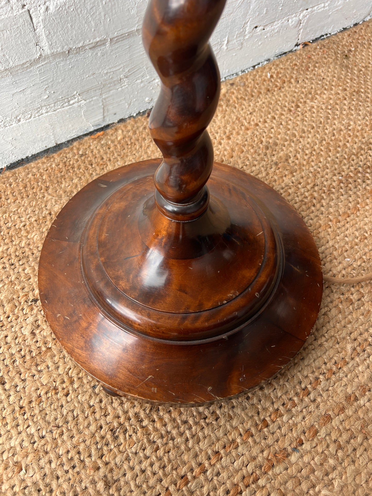 BROWN WIGGLE FLOOR LAMP WITH PETAL SHADE