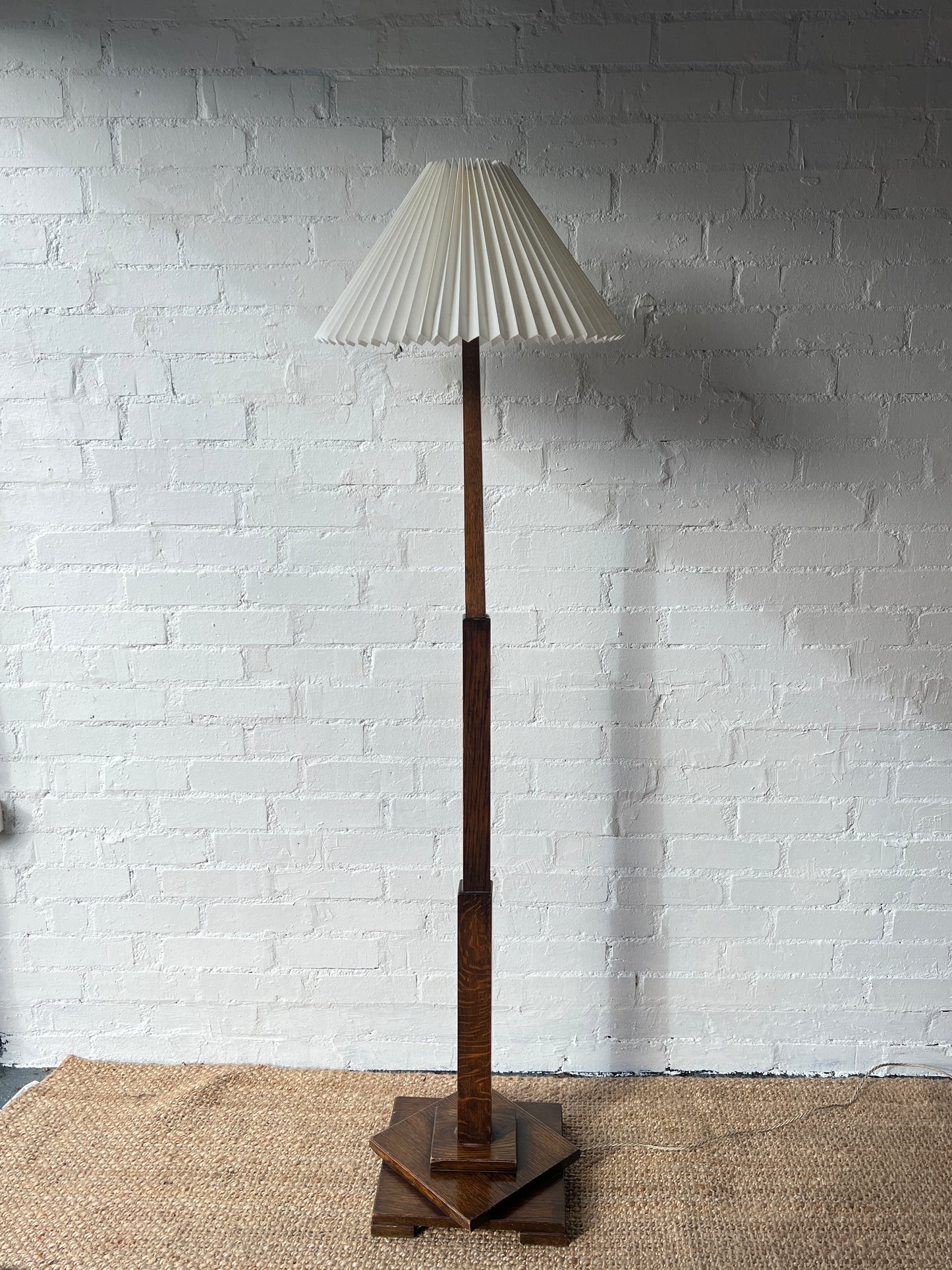 ART DECO FLOOR LAMP