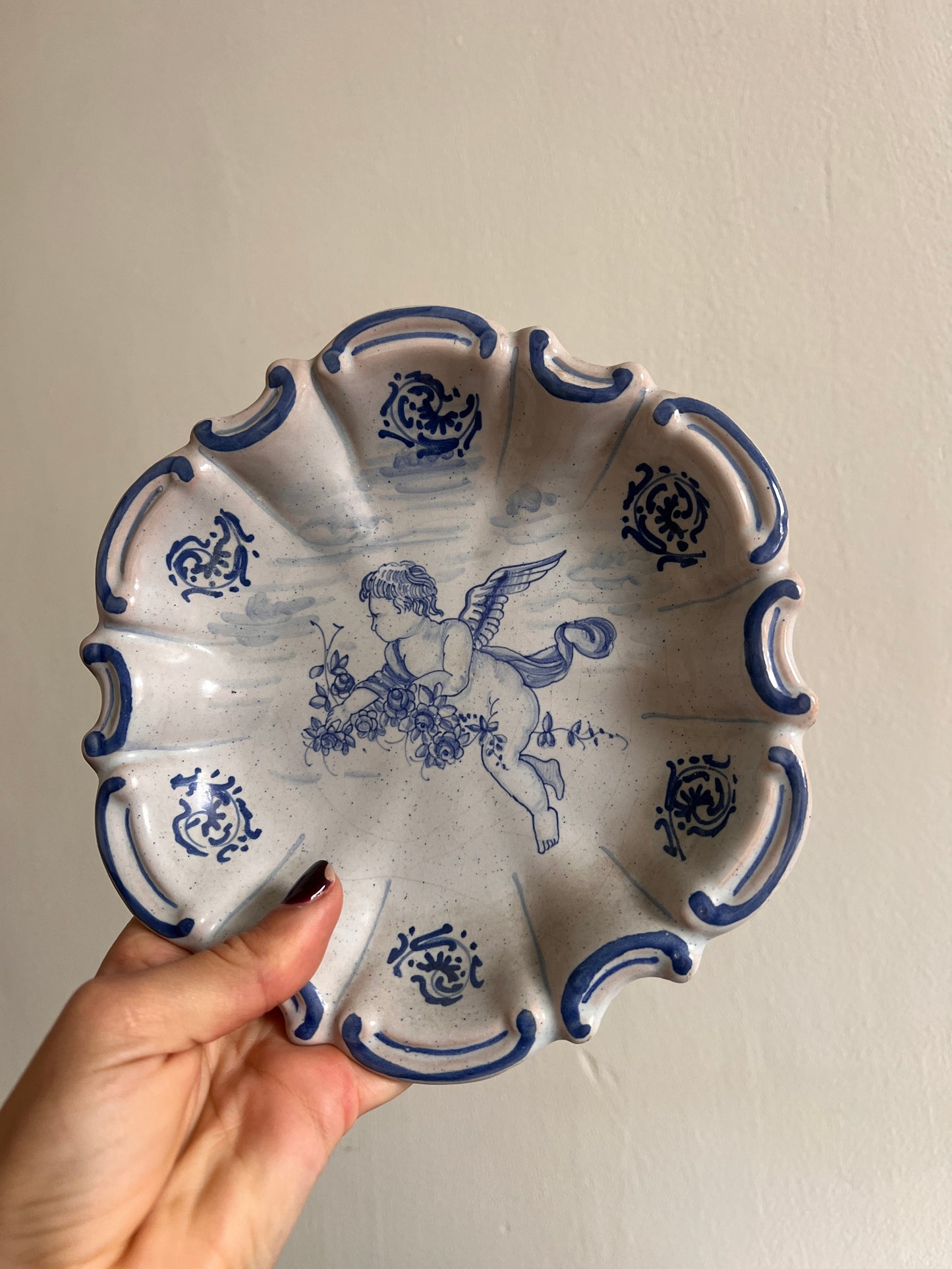 ITALIAN CHERUB WALL PLATE - CHERUB