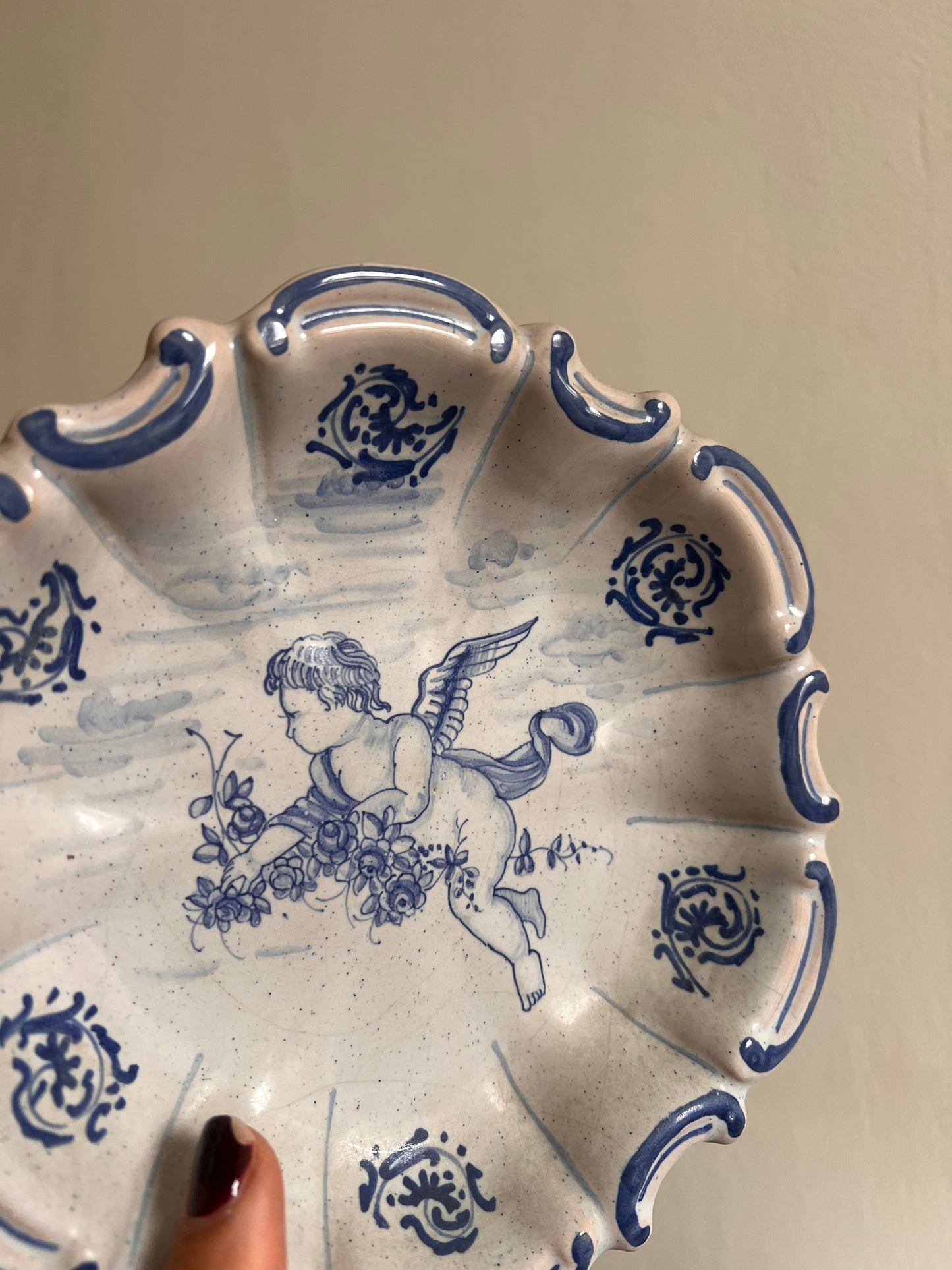 ITALIAN CHERUB WALL PLATE - CHERUB