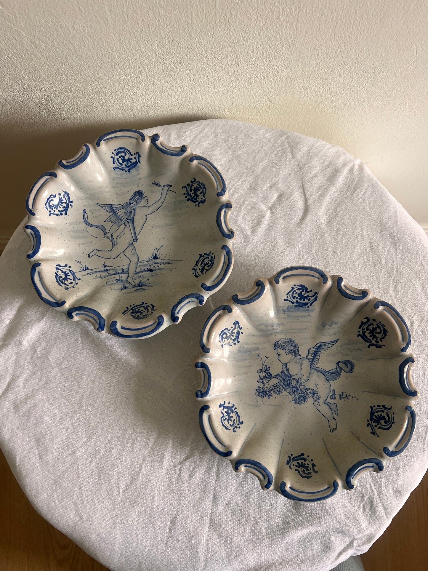 ITALIAN CHERUB WALL PLATE - CUPID