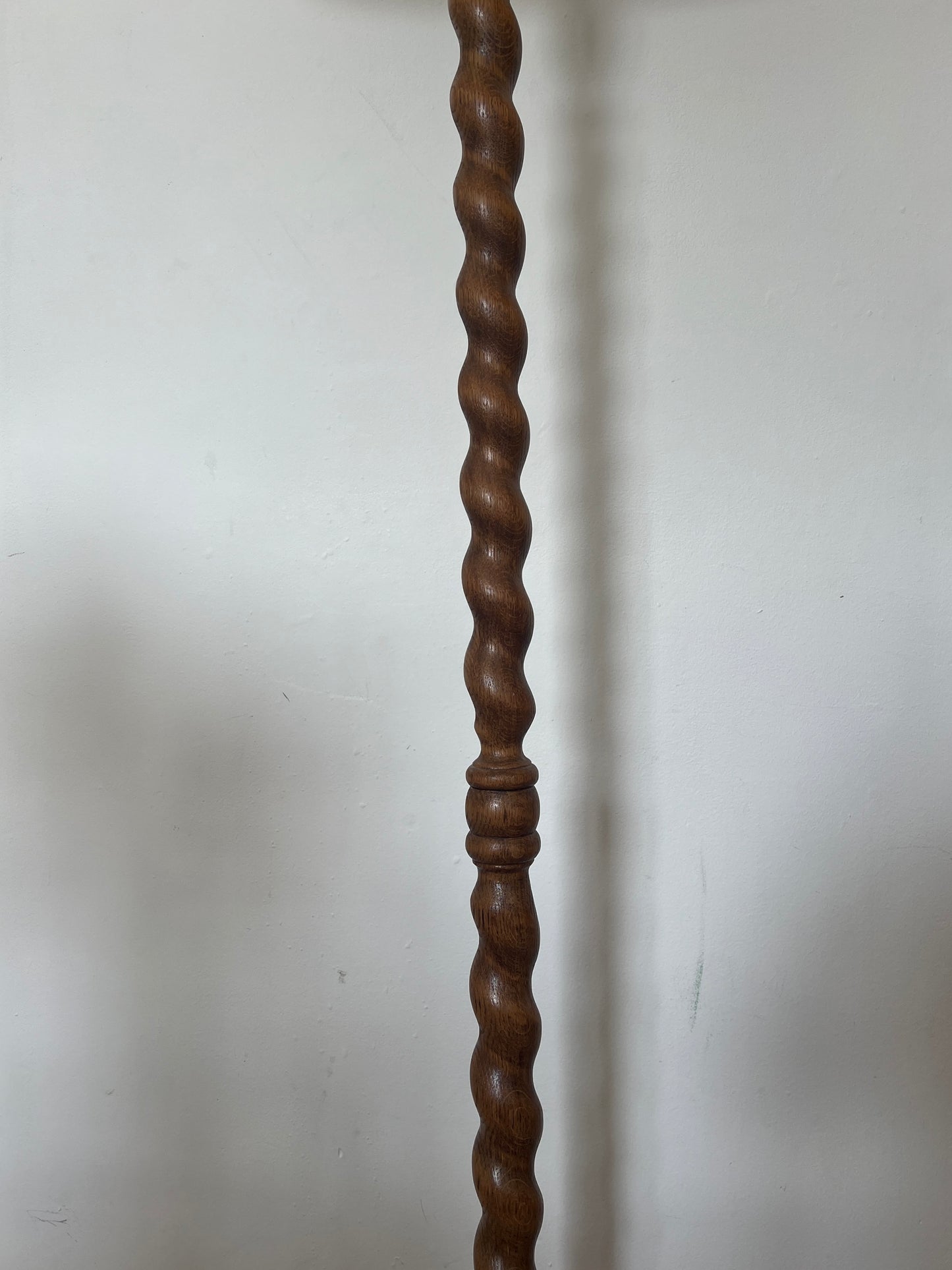 TALL BARLEY TWIST FLOOR LAMP
