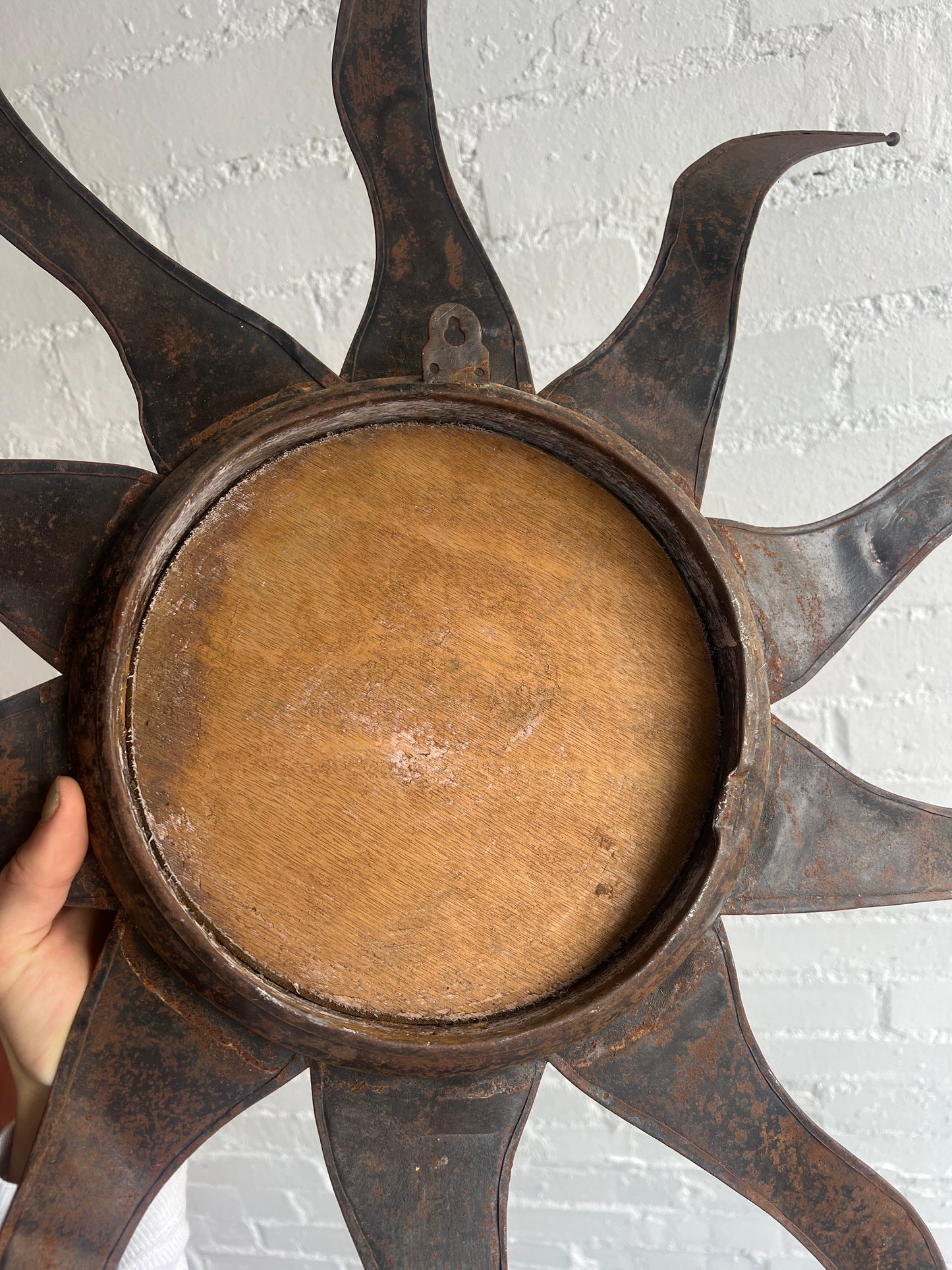 RUSTED IRON SUNBURST MIRROR