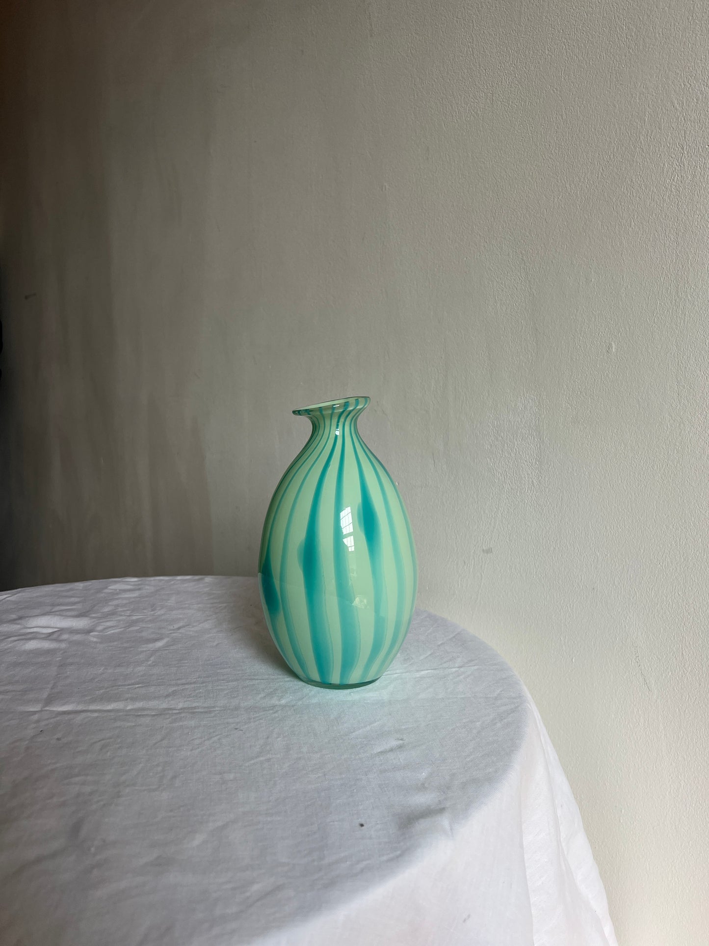 ART GLASS BLUE STRIPE BUD VASE
