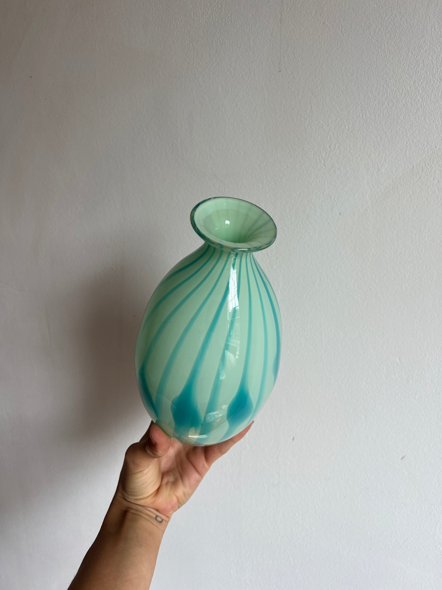 ART GLASS BLUE STRIPE BUD VASE