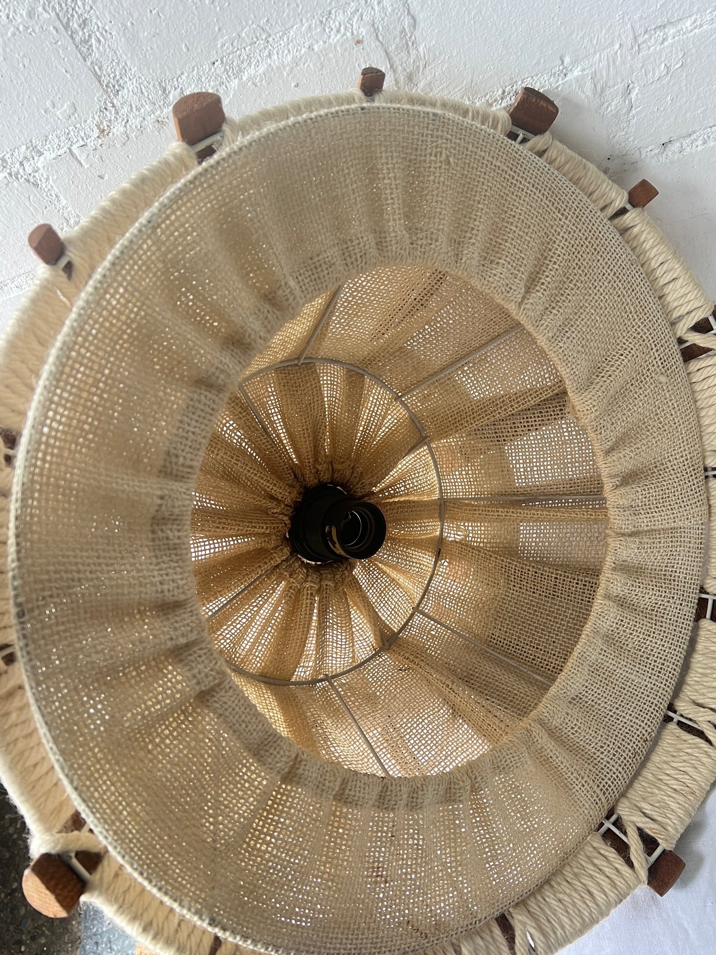 70S ROPE & WOOD PENDANT