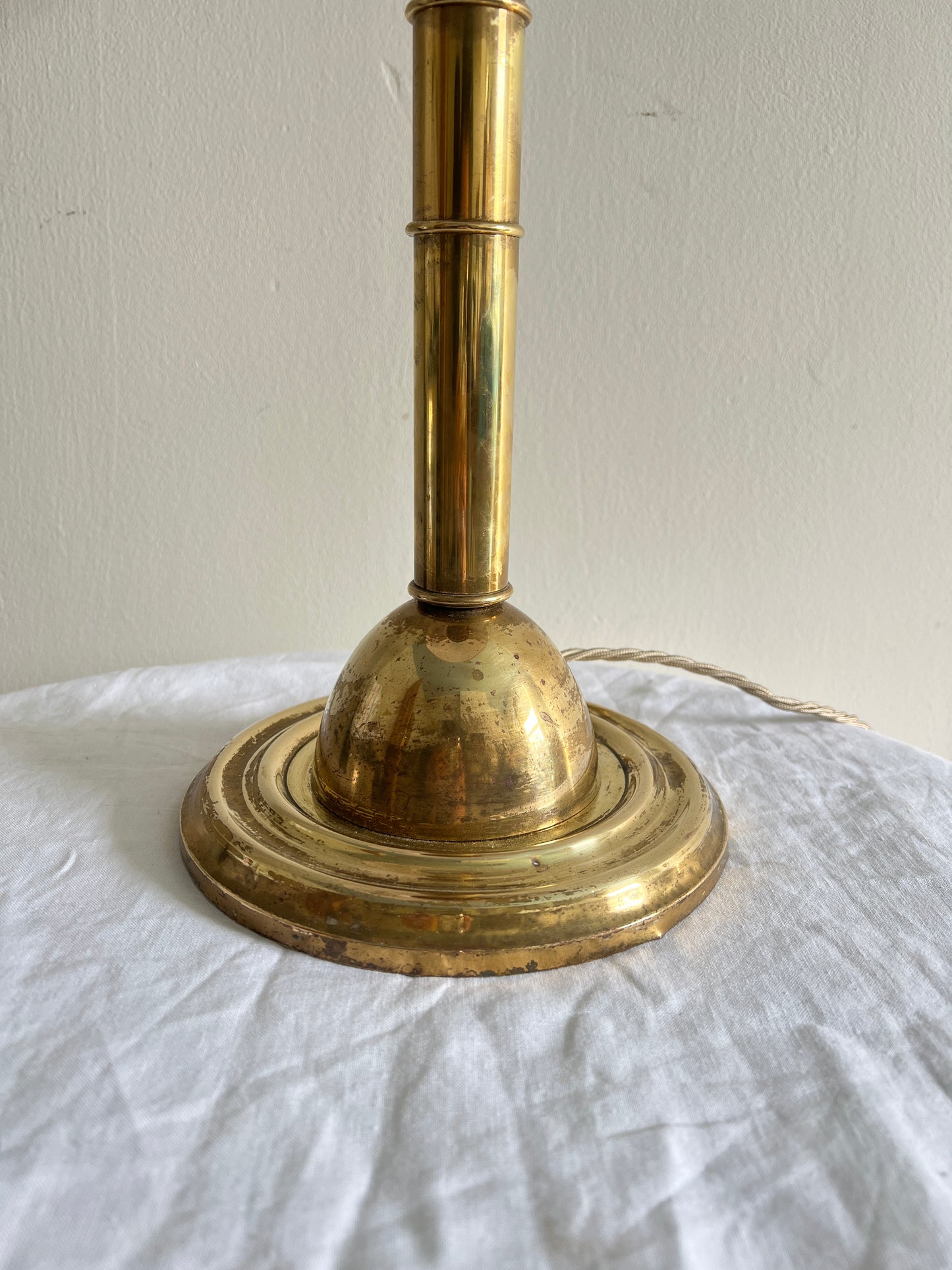 ENGLISH BRASS TABLE LAMP