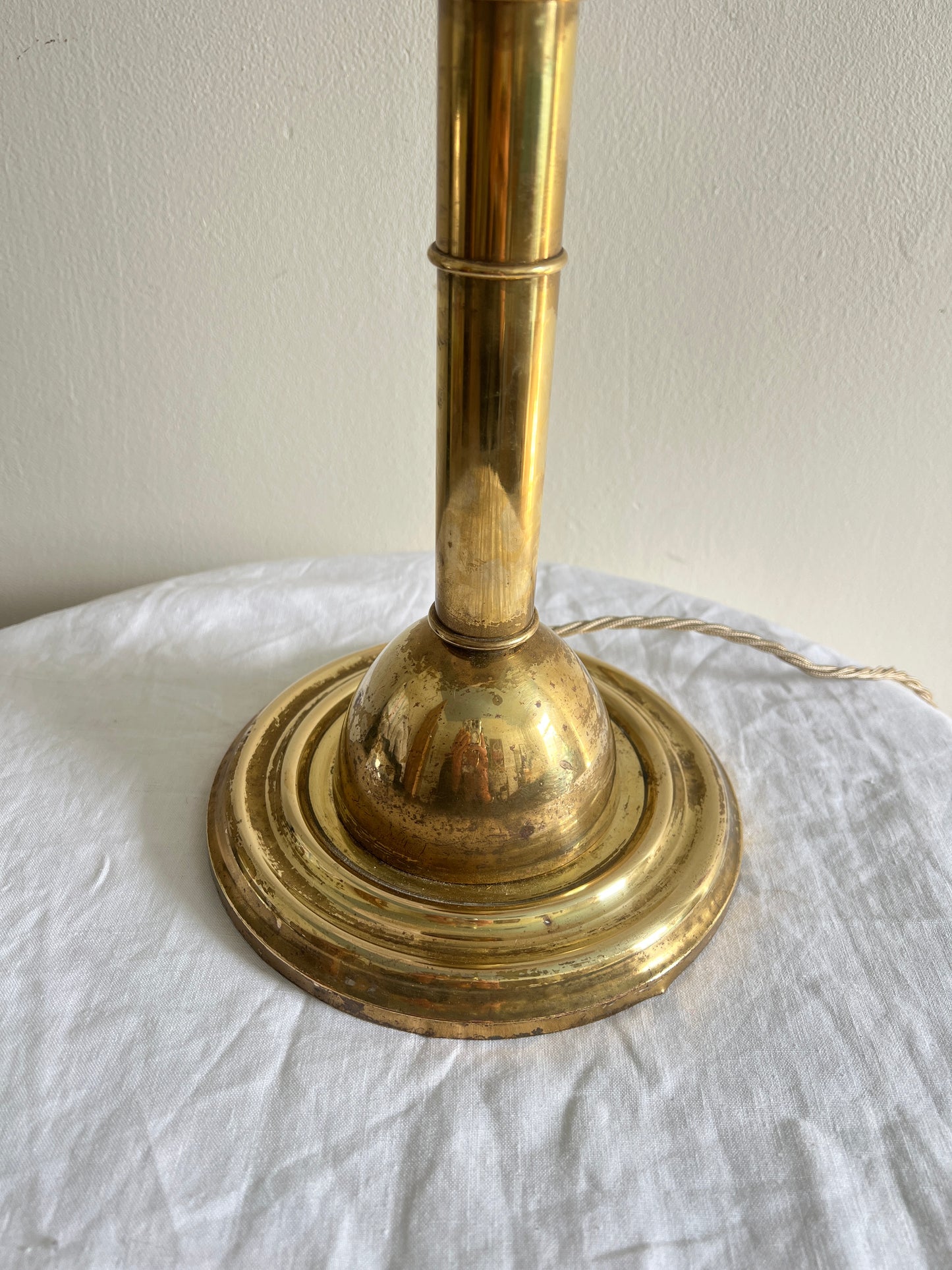 ENGLISH BRASS TABLE LAMP