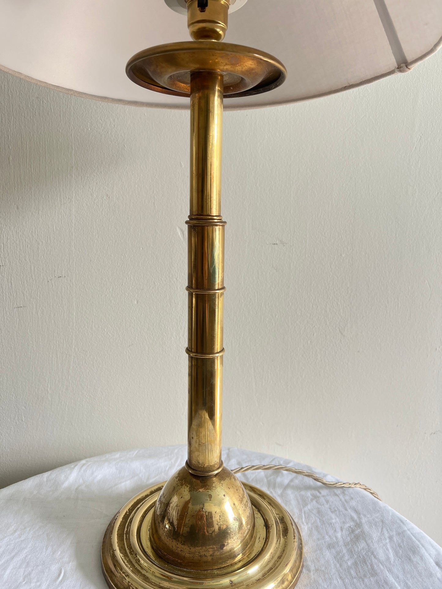 ENGLISH BRASS TABLE LAMP