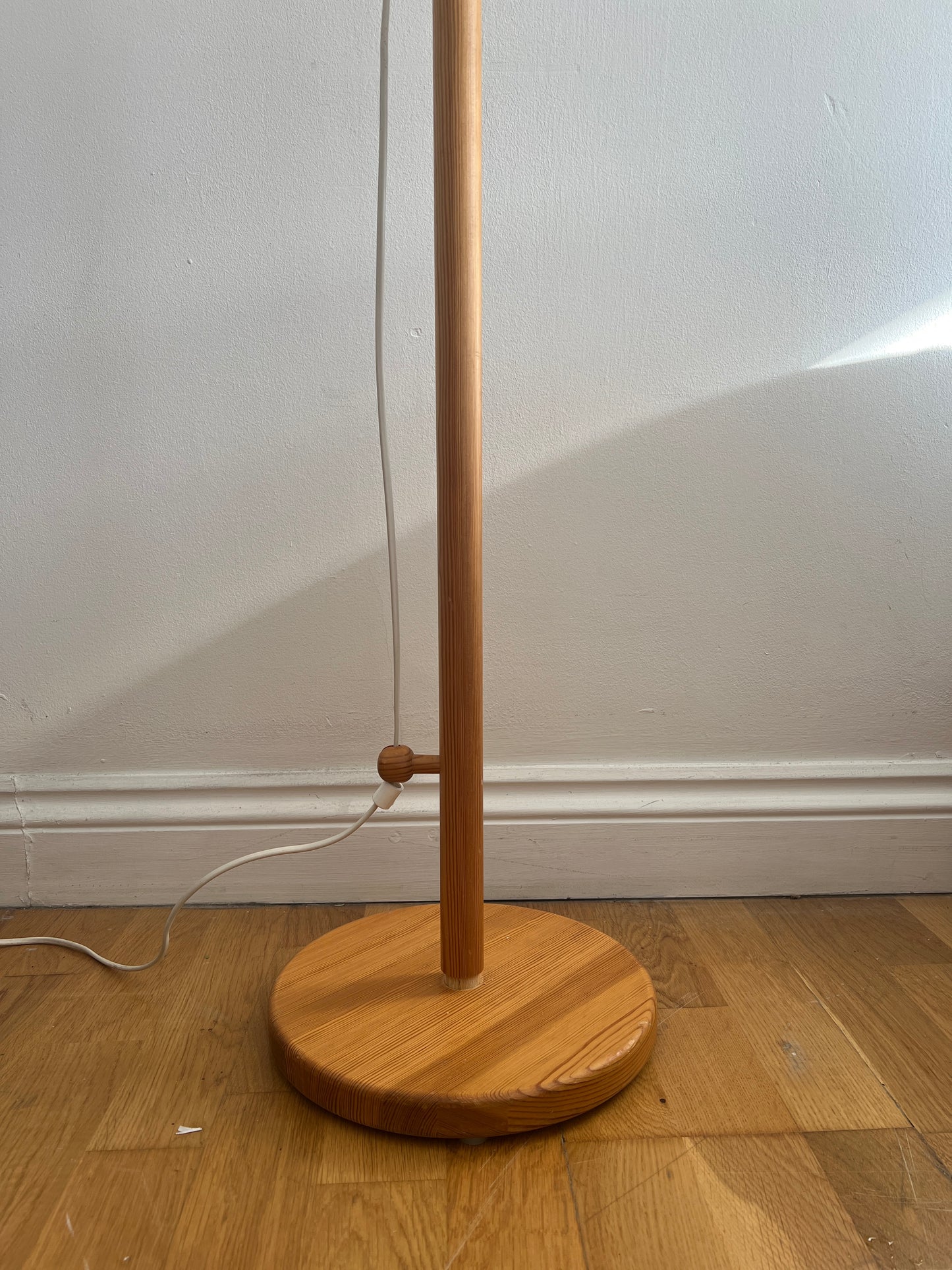Mid Century pine floor lamp by Swedish designer Yngve Ekström