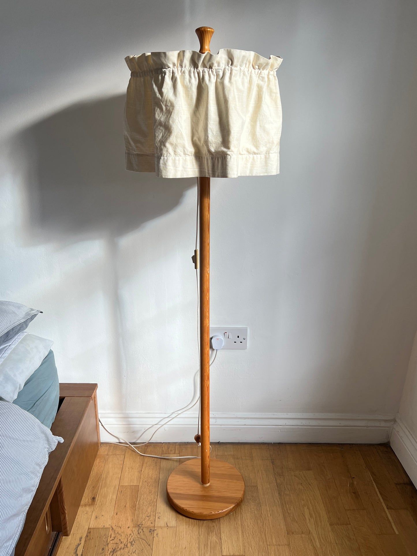 Mid Century pine floor lamp by Swedish designer Yngve Ekström