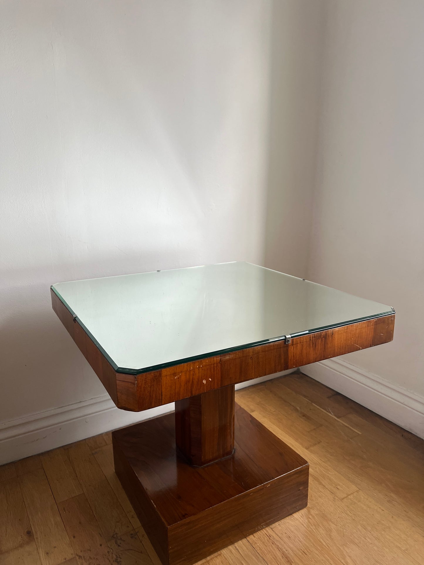 Square veneered Art Deco mirror topped table