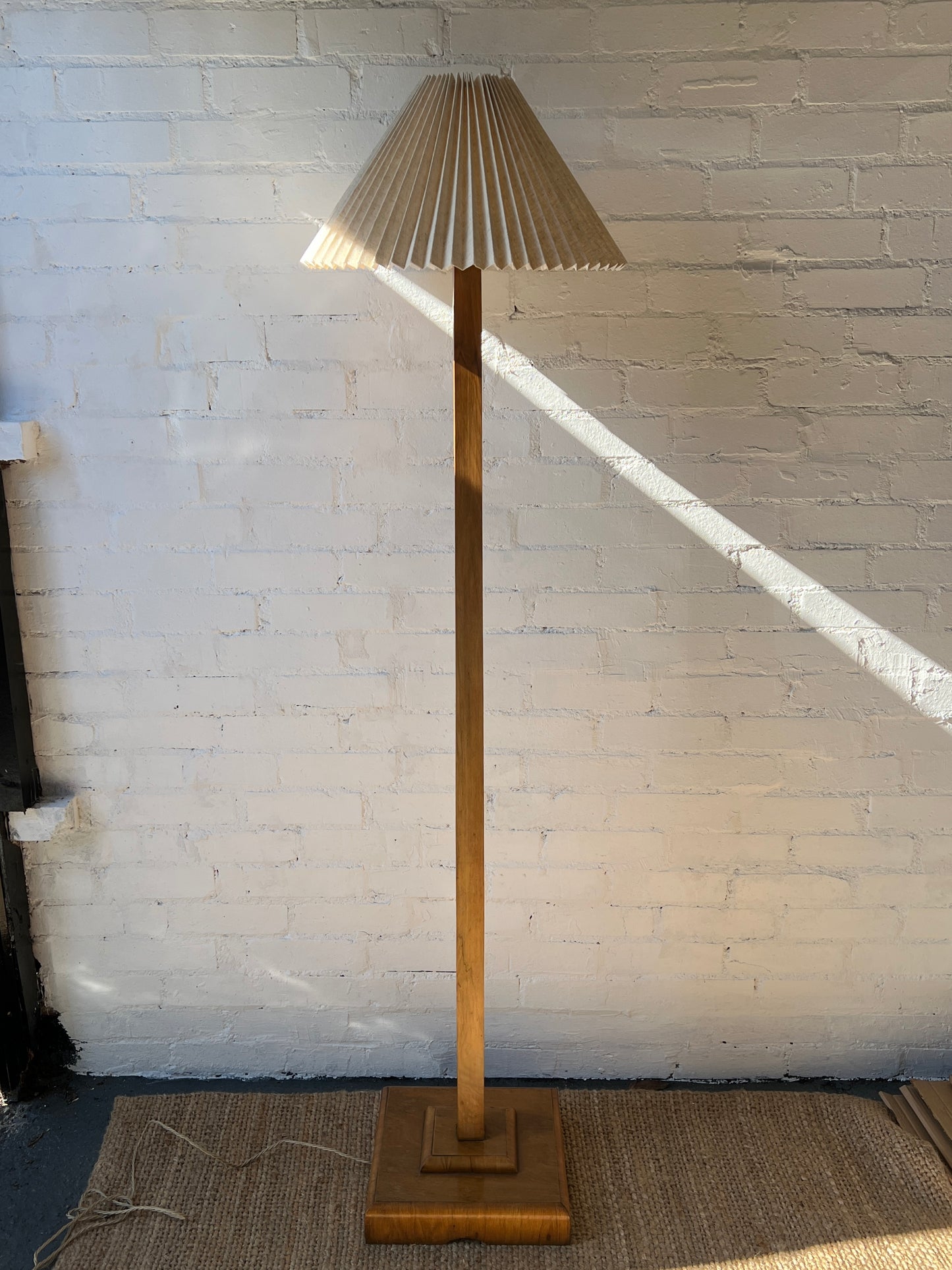 ART DECO FLOOR LAMP