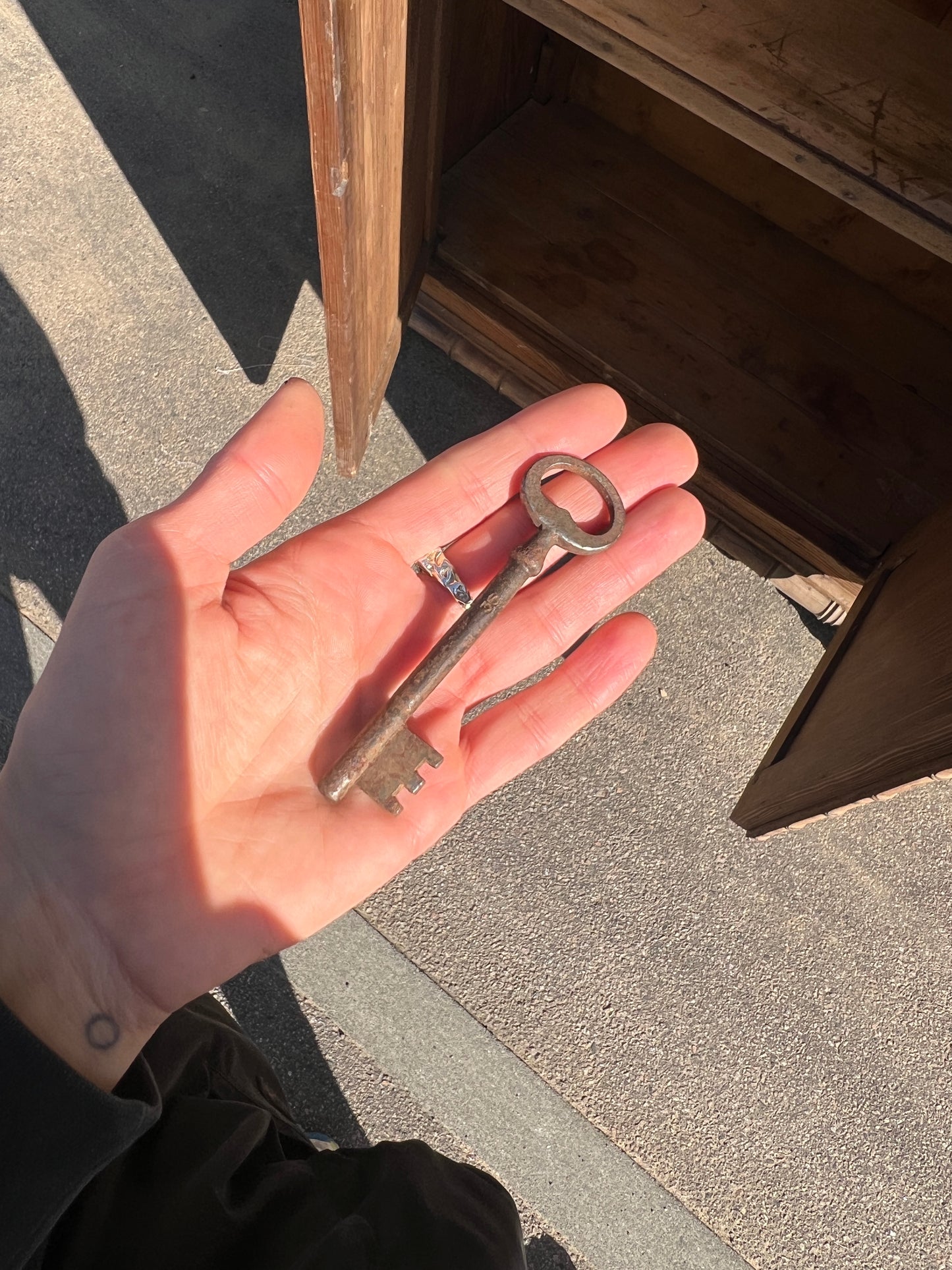 WOODEN FRENCH FAUX BAMBOO CABINET
