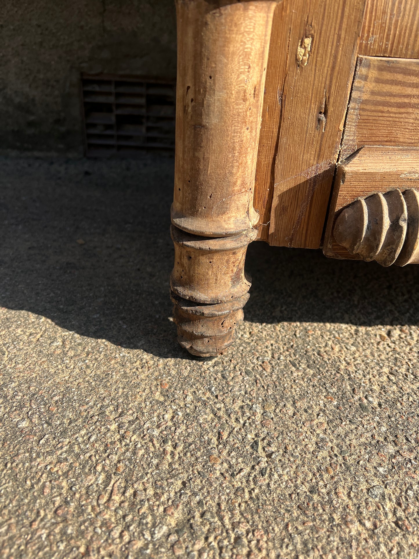 WOODEN FRENCH FAUX BAMBOO CABINET