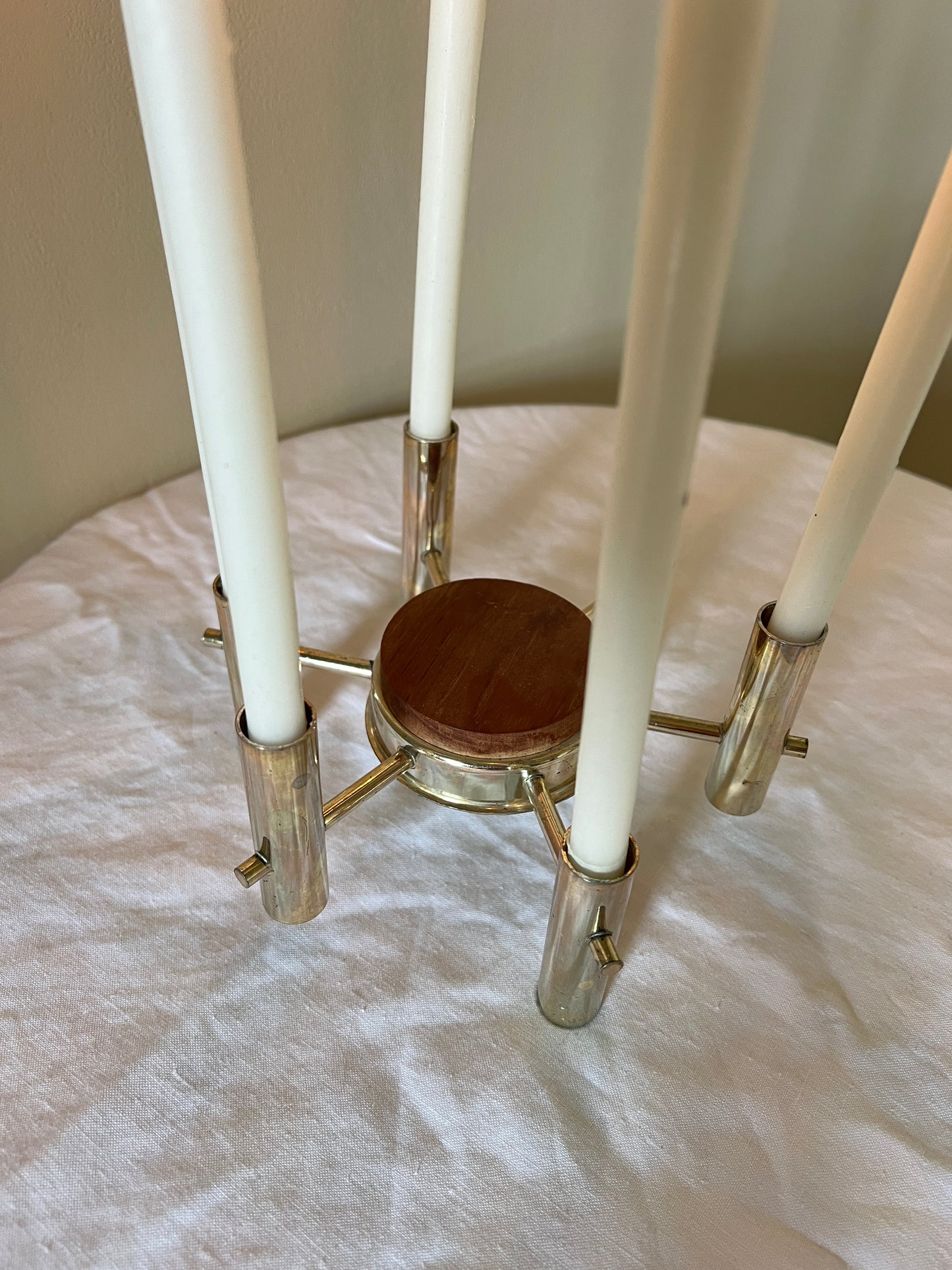 MID CENTURY CIRCULAR CANDLE HOLDER