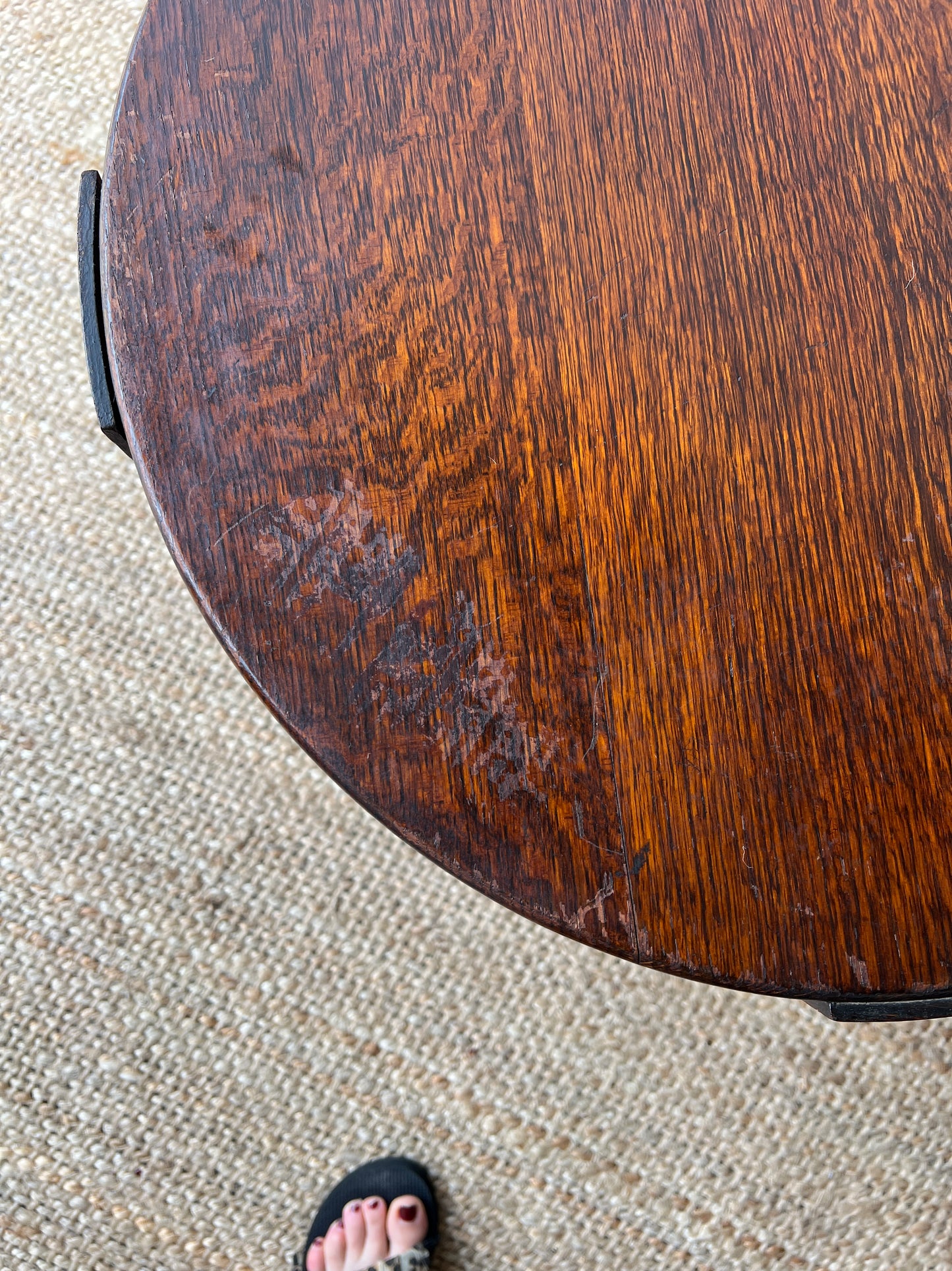 ART DECO ROUND SIDE TABLE