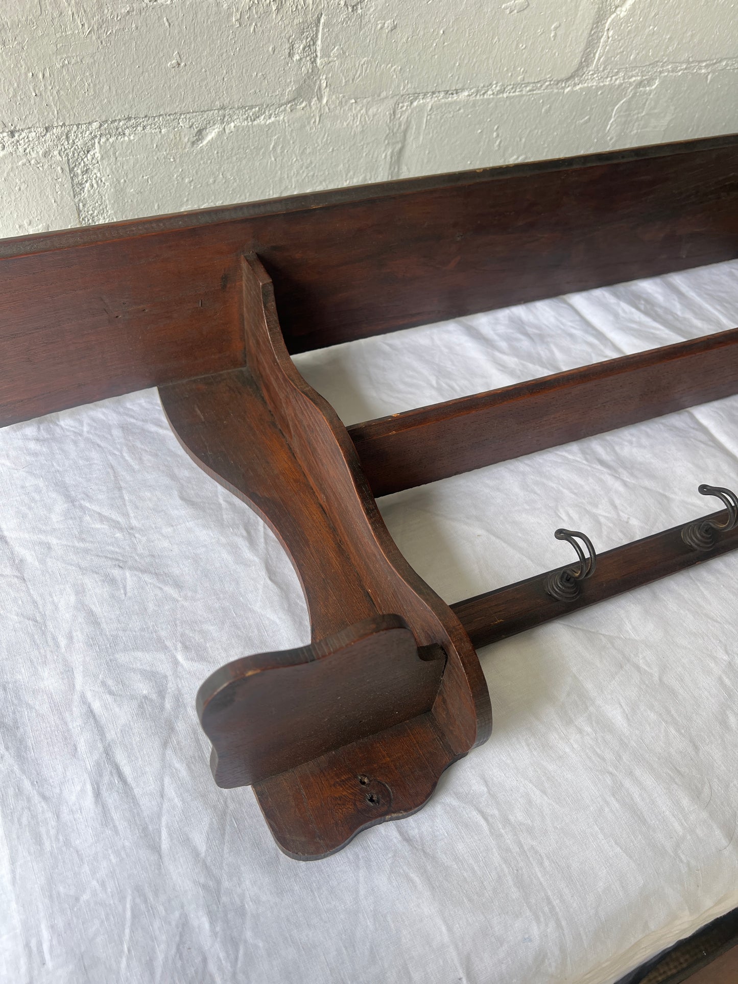 FRENCH HOOKS WITH SHELF