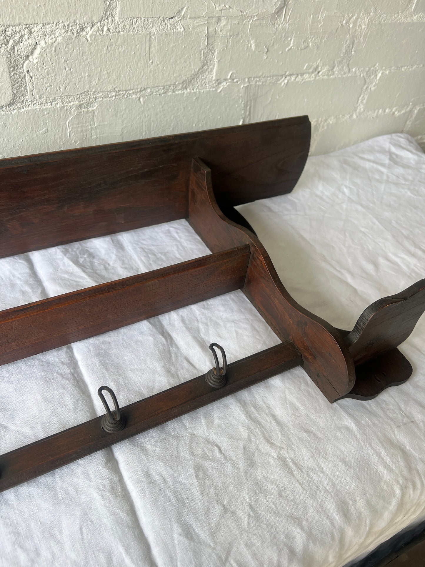 FRENCH HOOKS WITH SHELF