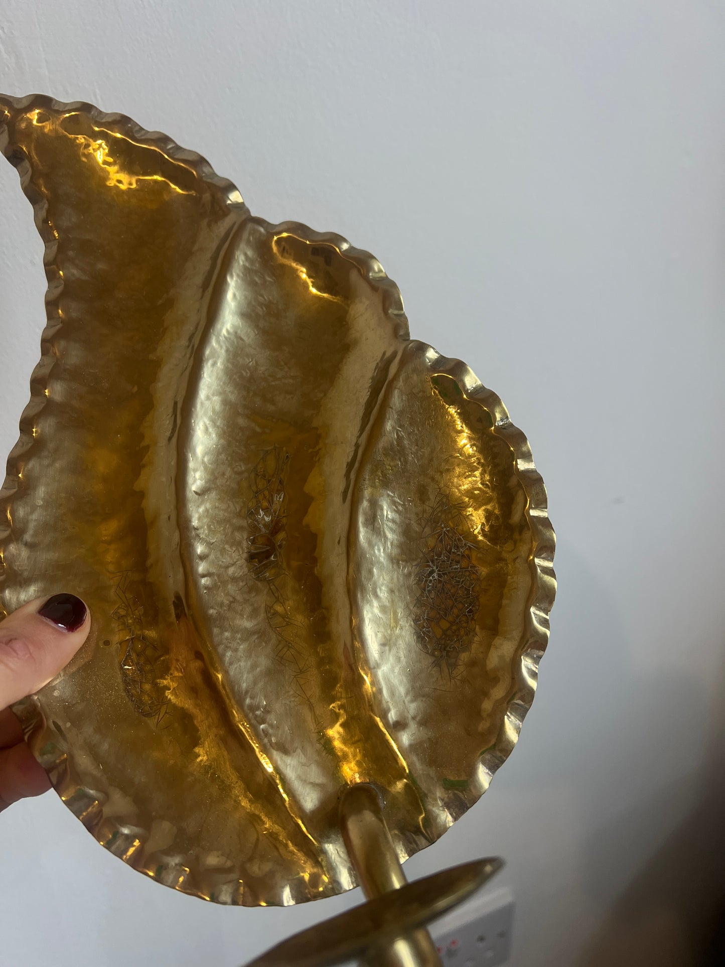 PAIR OF LEAF BRASS TEA LIGHT SCONCES