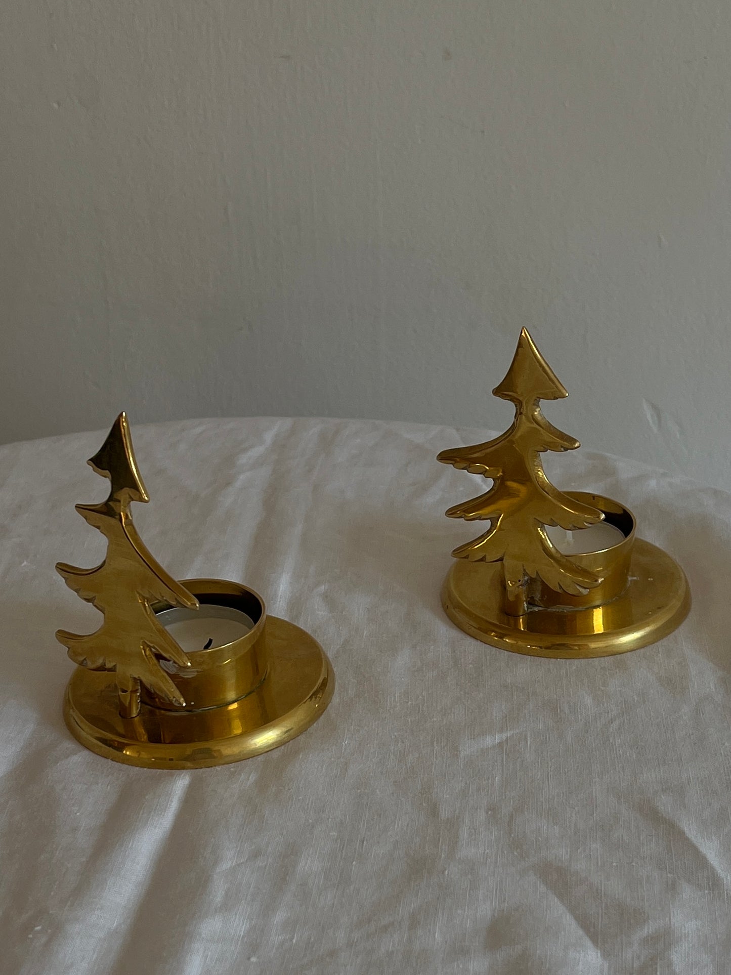 PAIR OF CHRISTMAS TREE BRASS TEA LIGHT HOLDERS
