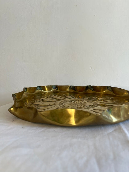ROUND BRASS SERVING TRAY