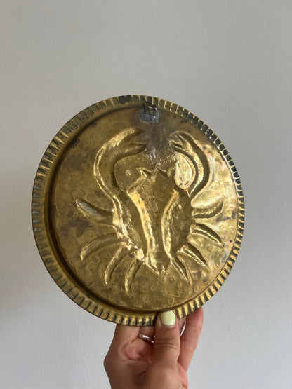 Brass crab wall plate