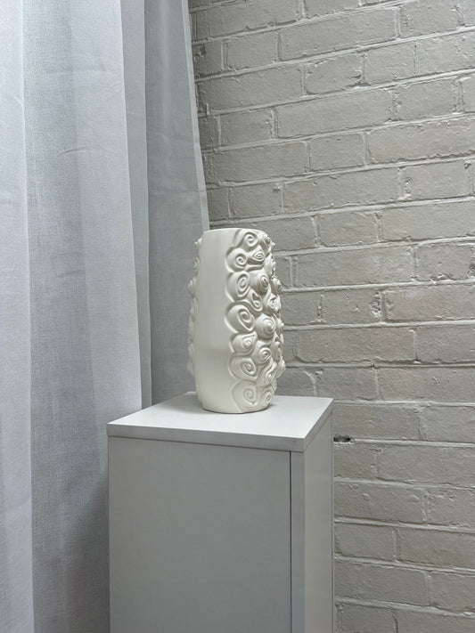 SCULPTURAL CERAMIC VASE