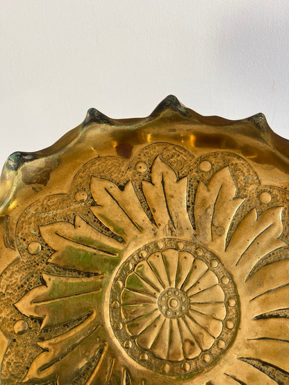 ROUND BRASS SERVING TRAY