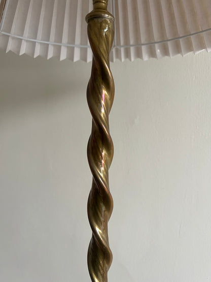 TALL BRASS BARLEY TWIST FLOOR LAMP