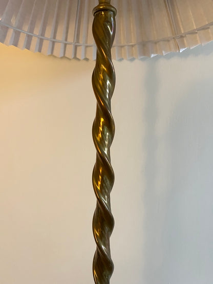 TALL BRASS BARLEY TWIST FLOOR LAMP
