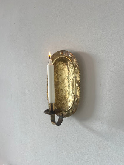 SINGLE OVAL REPOUSSÉ BRASS SCONCE