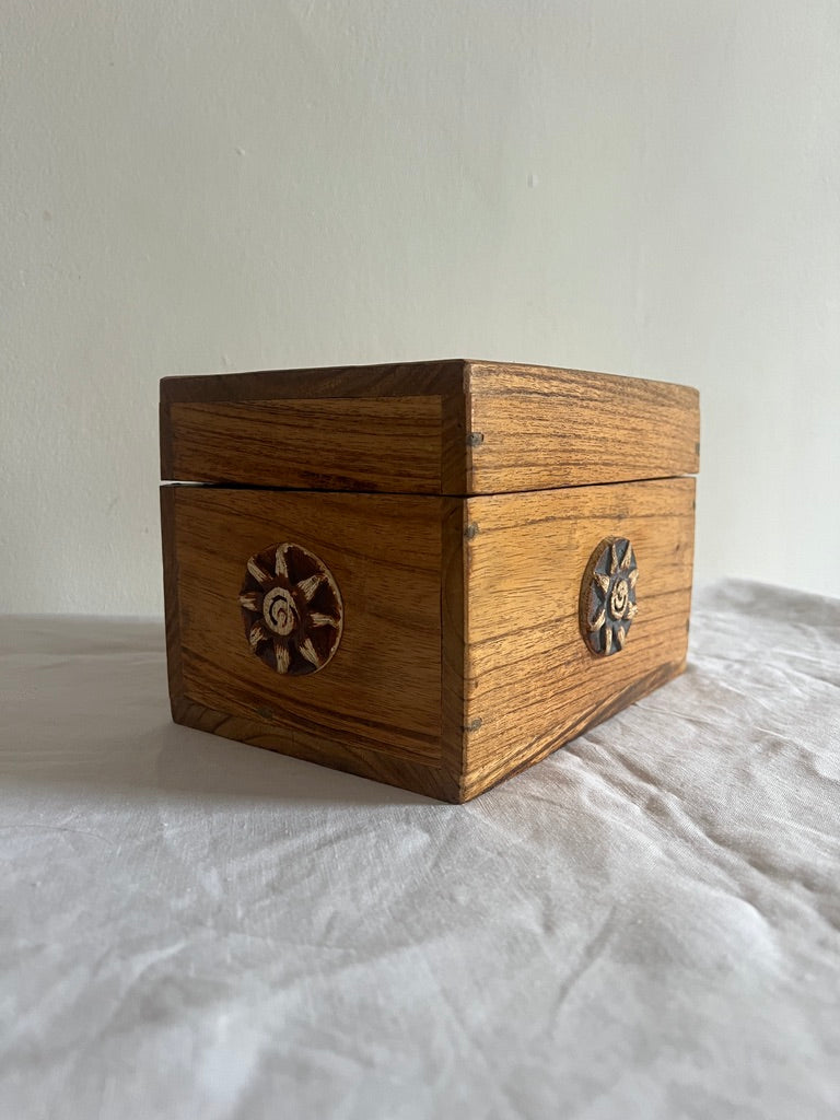 WOODEN SUN BOX