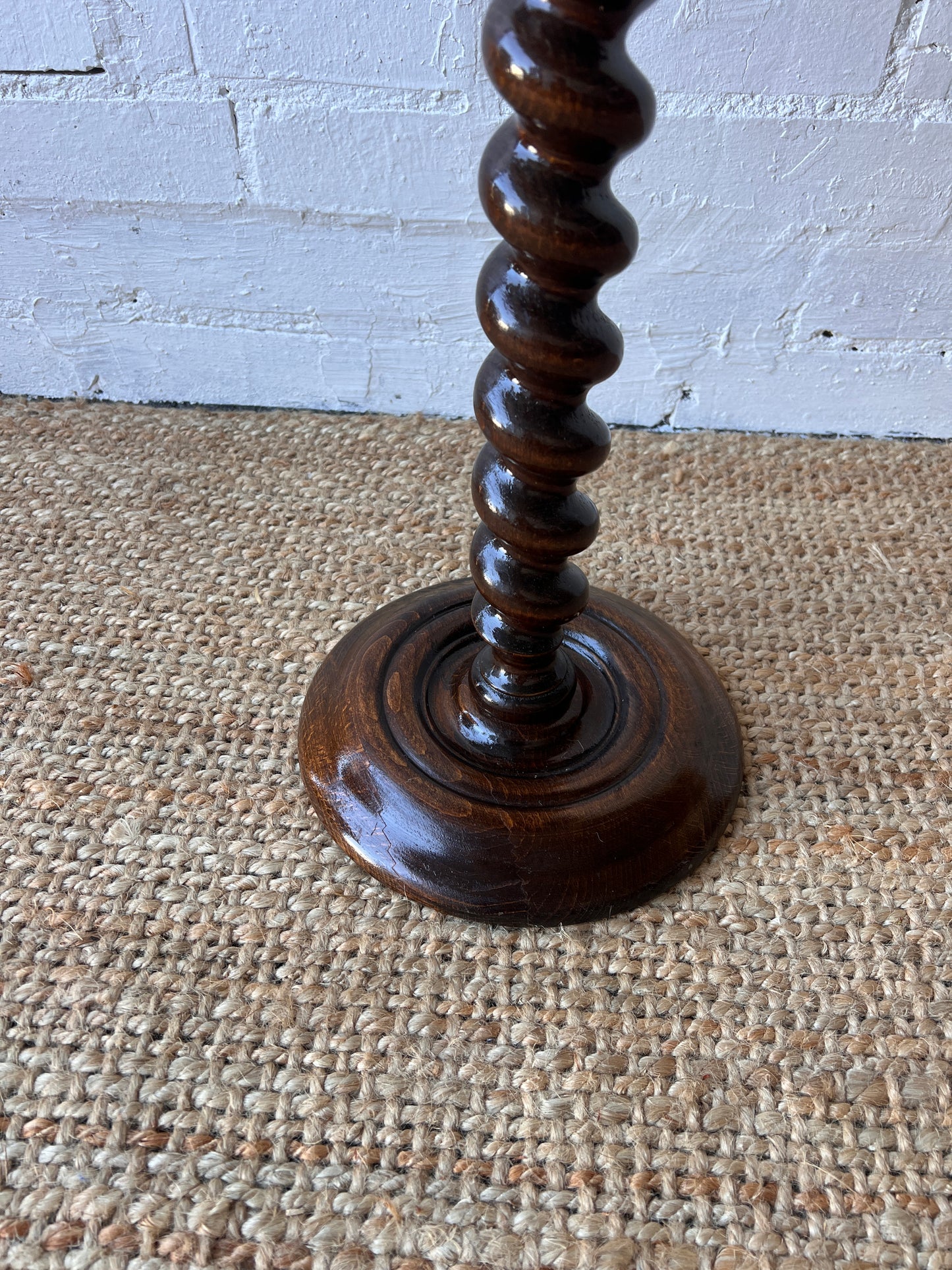 GLOSSY BARLEY TWIST SIDE TABLE