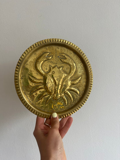 Brass crab wall plate