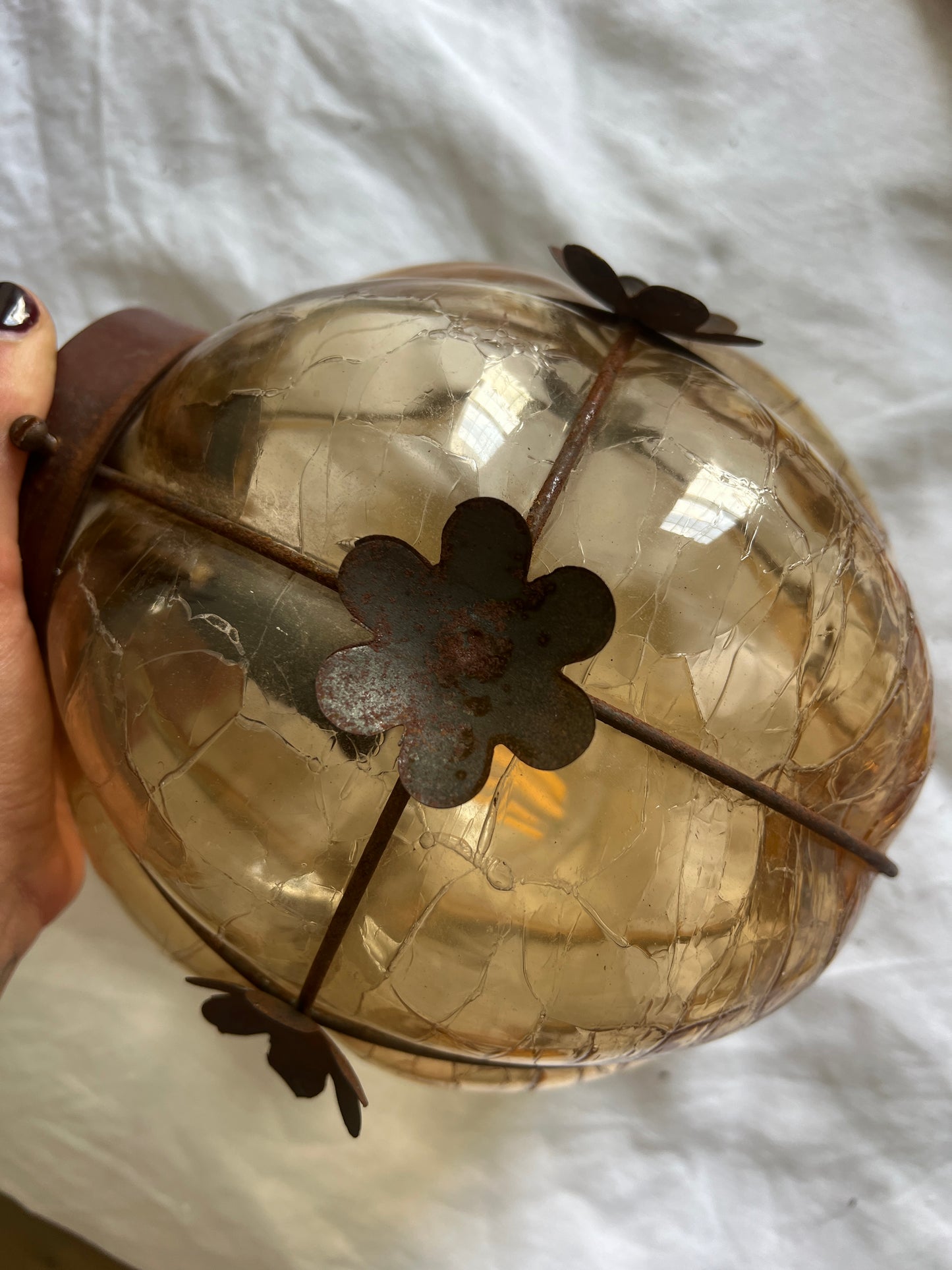 BURGUNDY FLOWER PENDANT