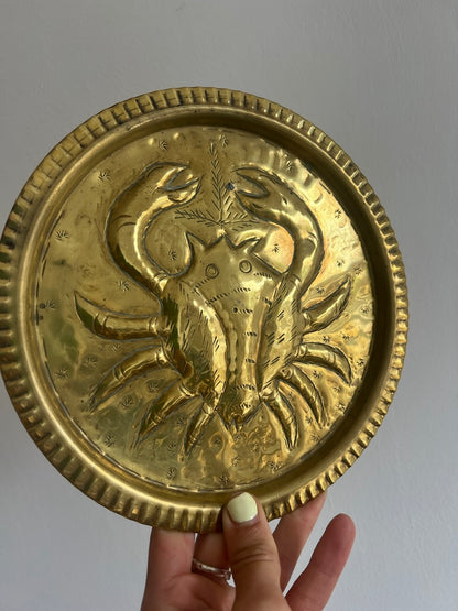 Brass crab wall plate