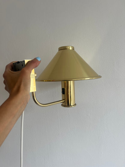 NORWEGIAN SINGLE BRASS WALL LIGHT