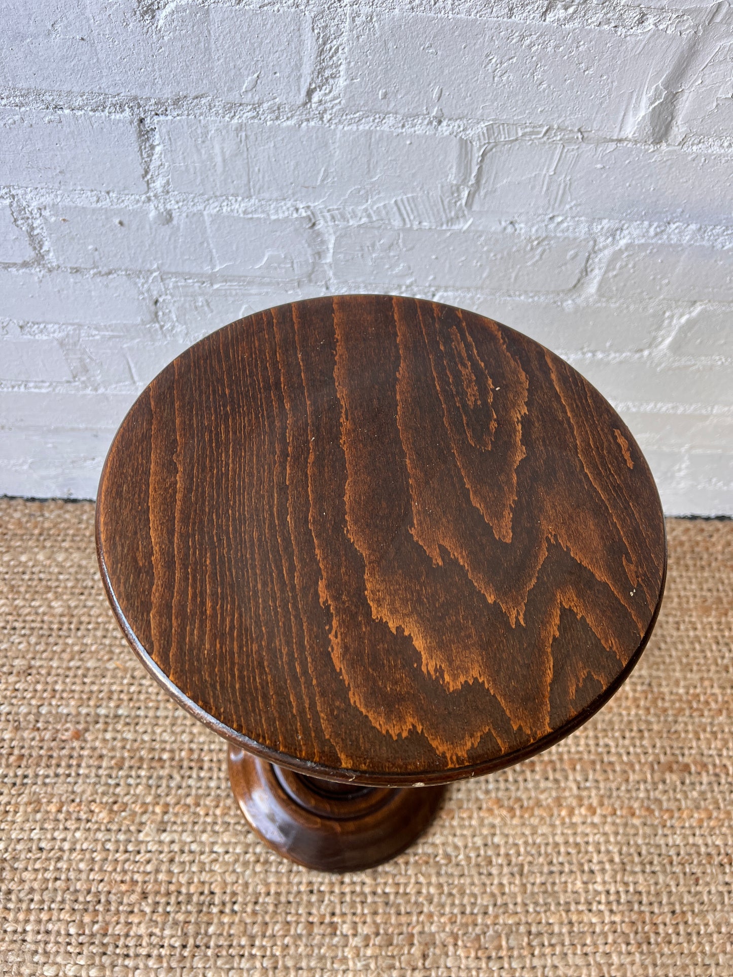 GLOSSY BARLEY TWIST SIDE TABLE