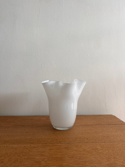 SMALL HANDKERCHIEF GLASS VASE