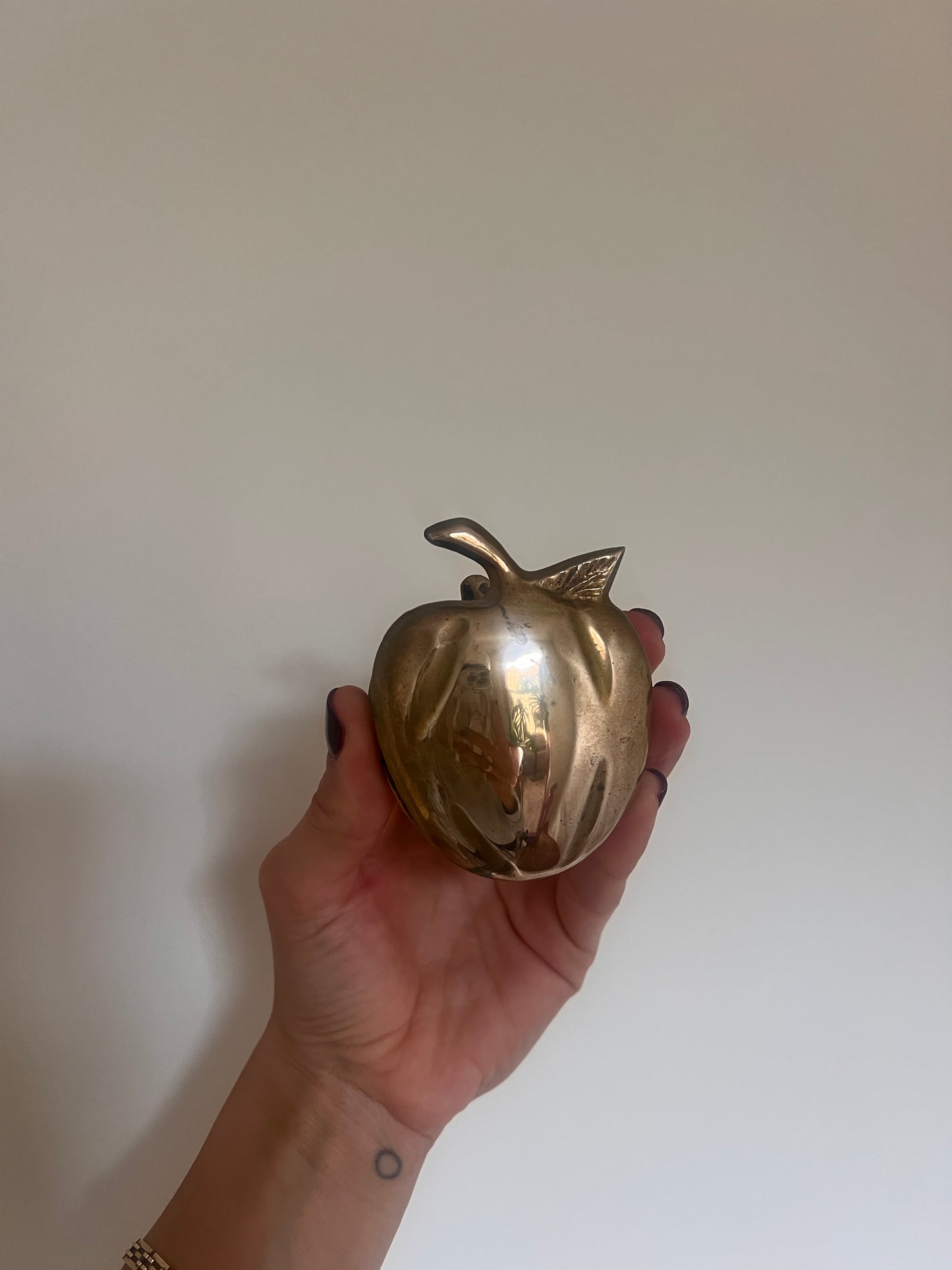 BRASS APPLE PAPER CLIP