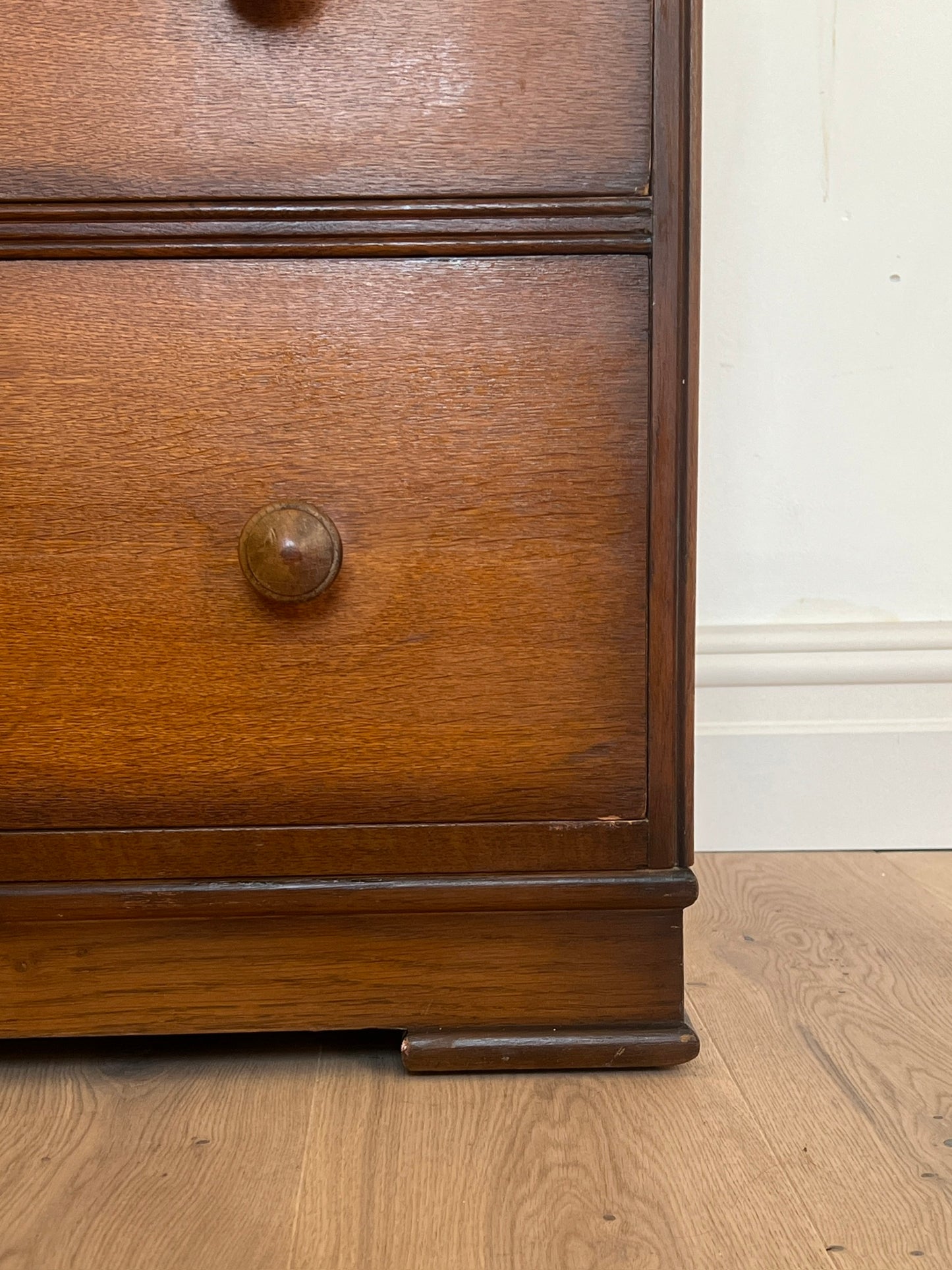 SCALLOPED WOOD TALLBOY CHEST OF DRAWERS