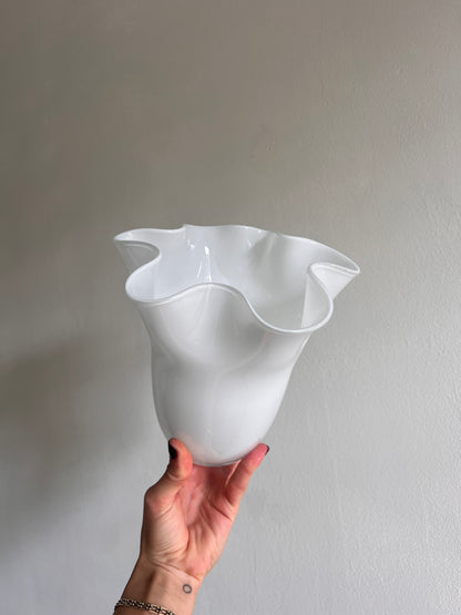 SMALL HANDKERCHIEF GLASS VASE