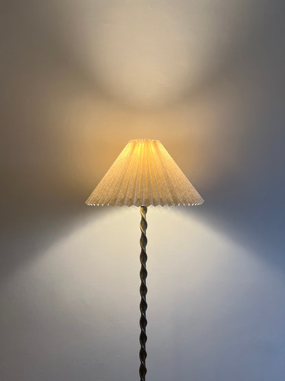 TALL BRASS BARLEY TWIST FLOOR LAMP