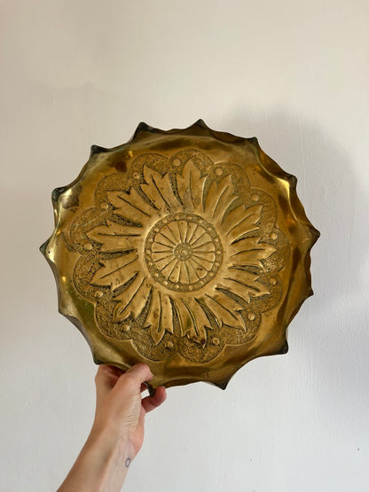 ROUND BRASS SERVING TRAY
