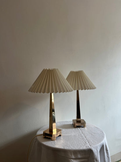 PAIR OF BRASS MID CENTURY BRASS LAMPS