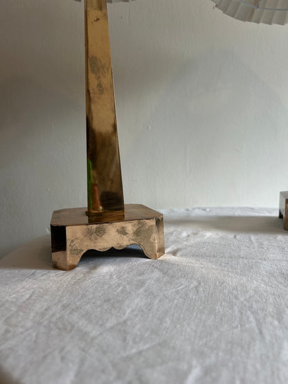 PAIR OF BRASS MID CENTURY BRASS LAMPS