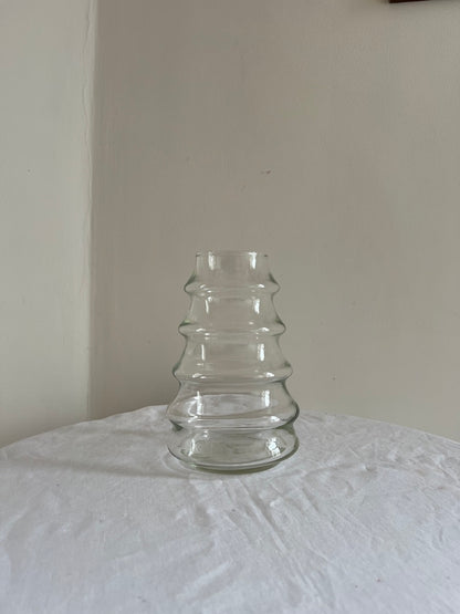 RIBBED GLASS VASE